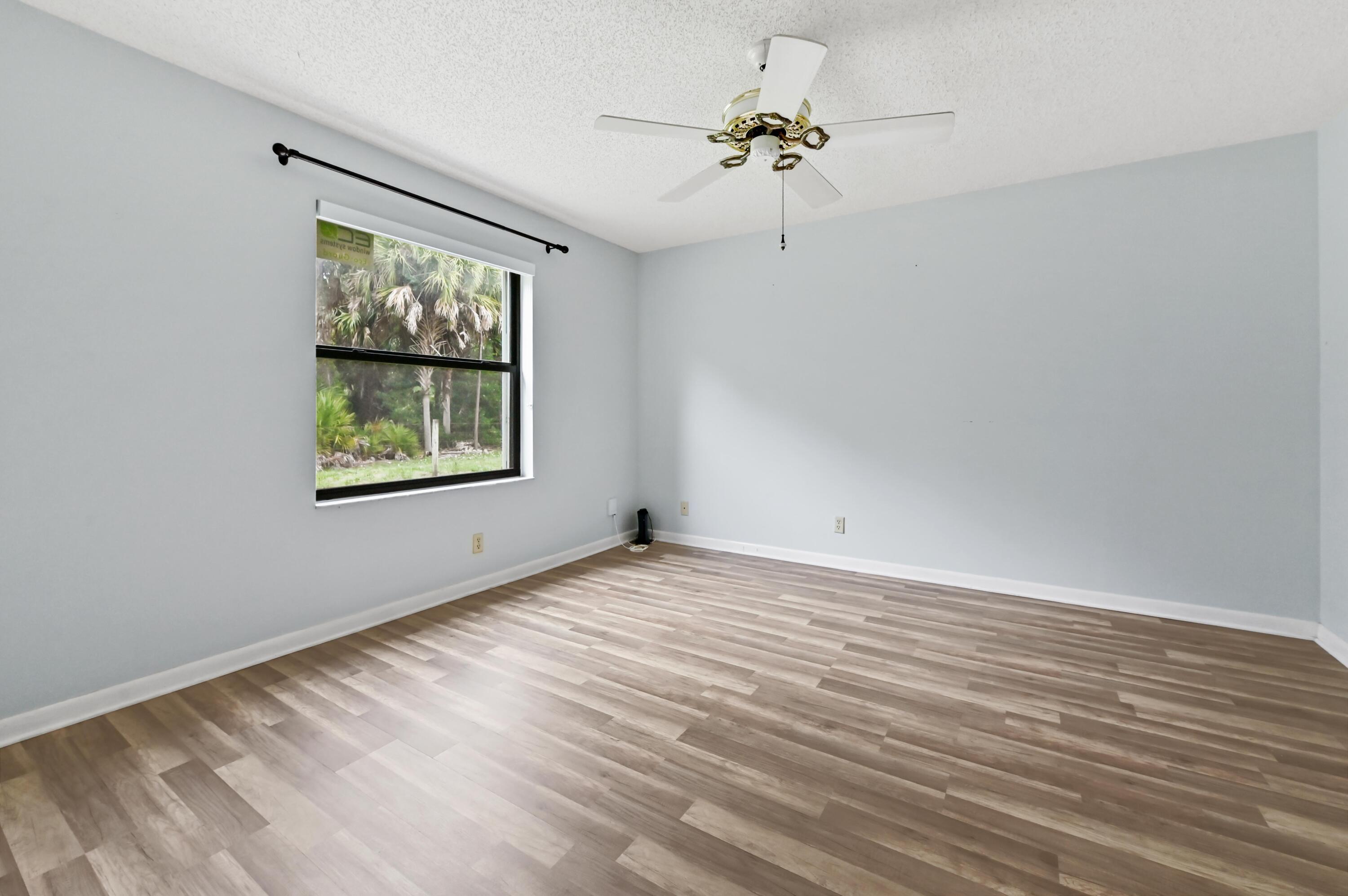 SABAL RIDGE - Residential