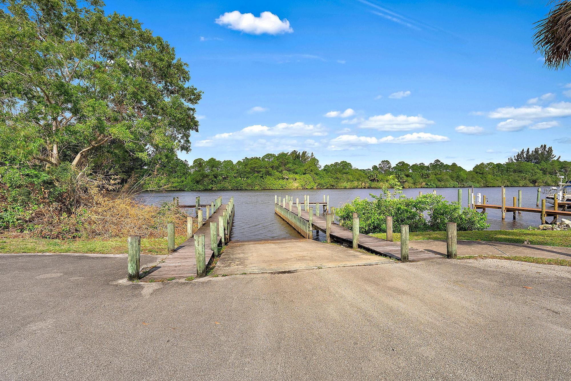 RIVER MARINA - Residential