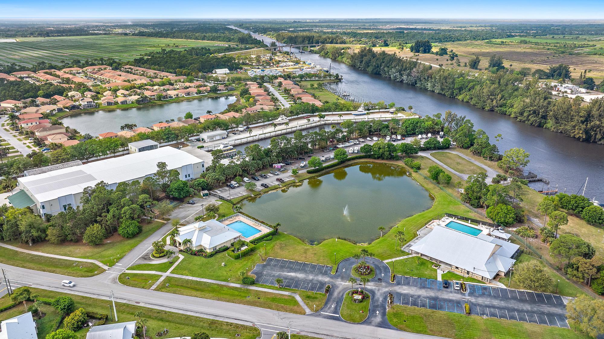 RIVER MARINA - Residential