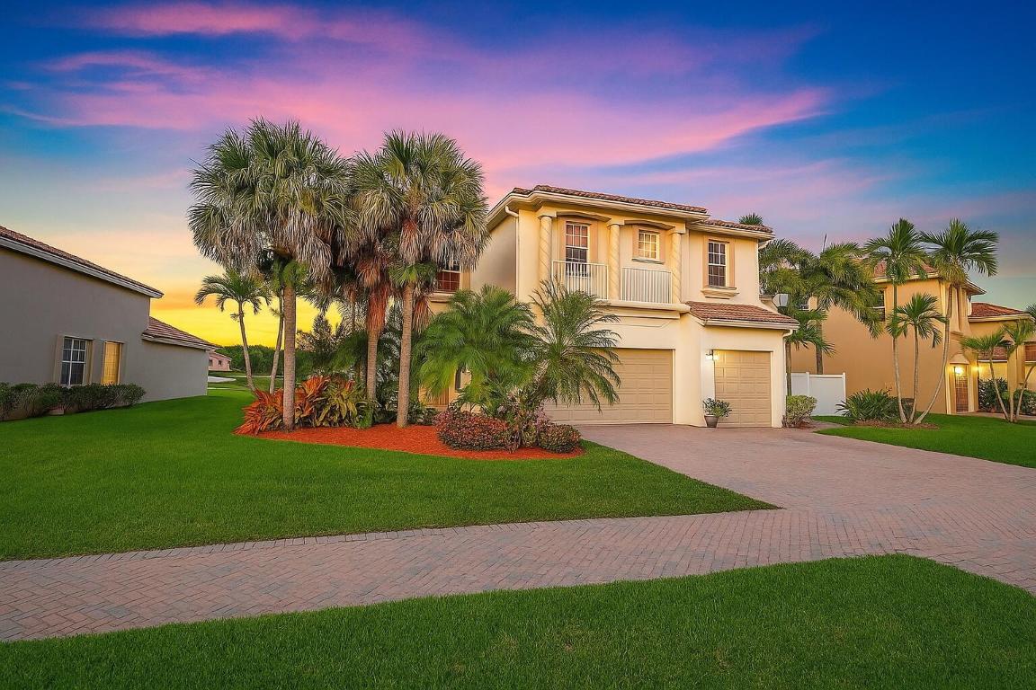 3104 SW Porpoise Circle