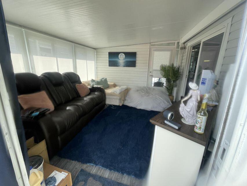 Sunny South Estates - Residential Lease