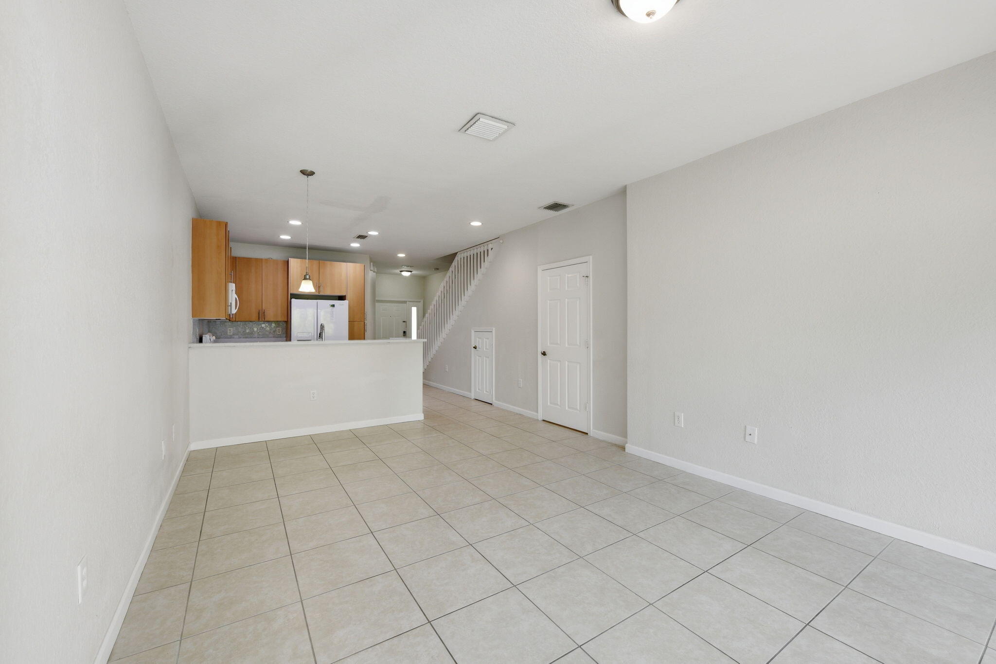 OAKLAND LAKES - Residential