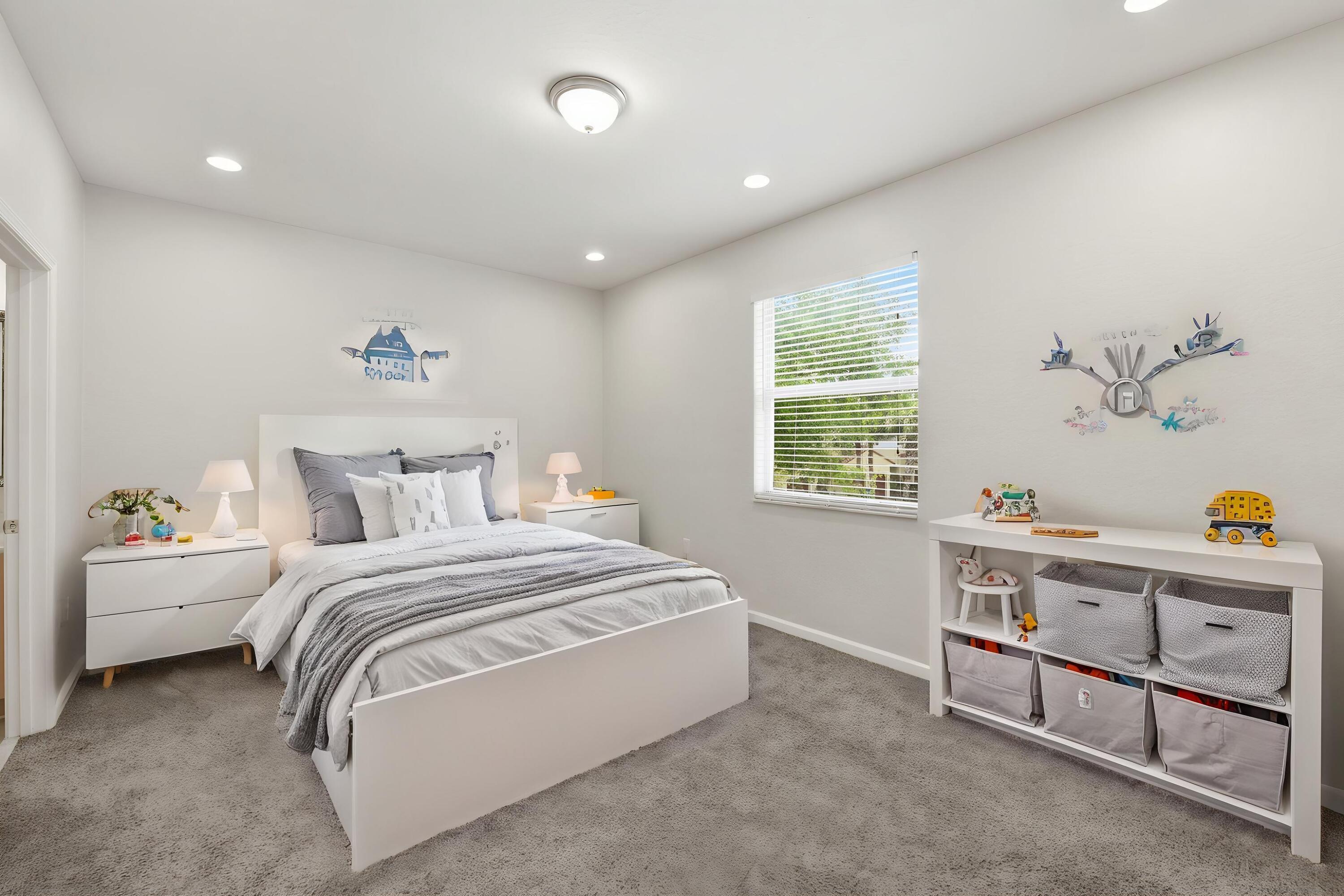 OAKLAND LAKES - Residential