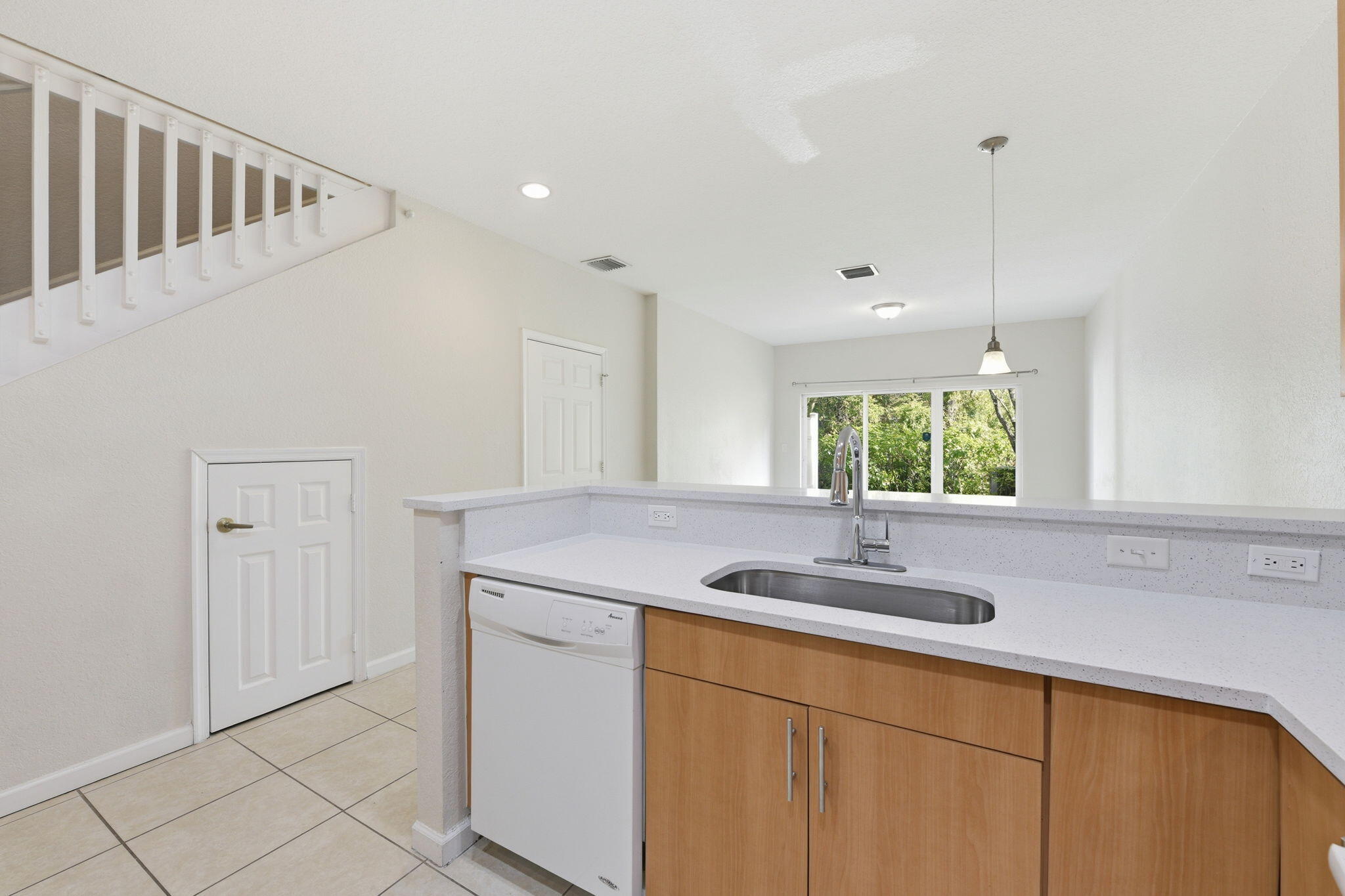 OAKLAND LAKES - Residential