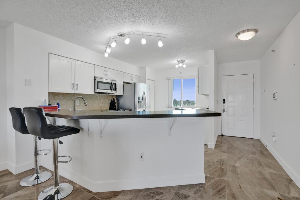 2334 S Cypress Bend Drive 907