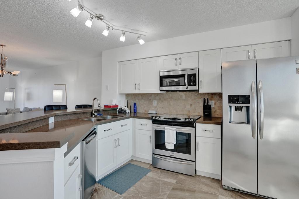 2334 S Cypress Bend Drive 907