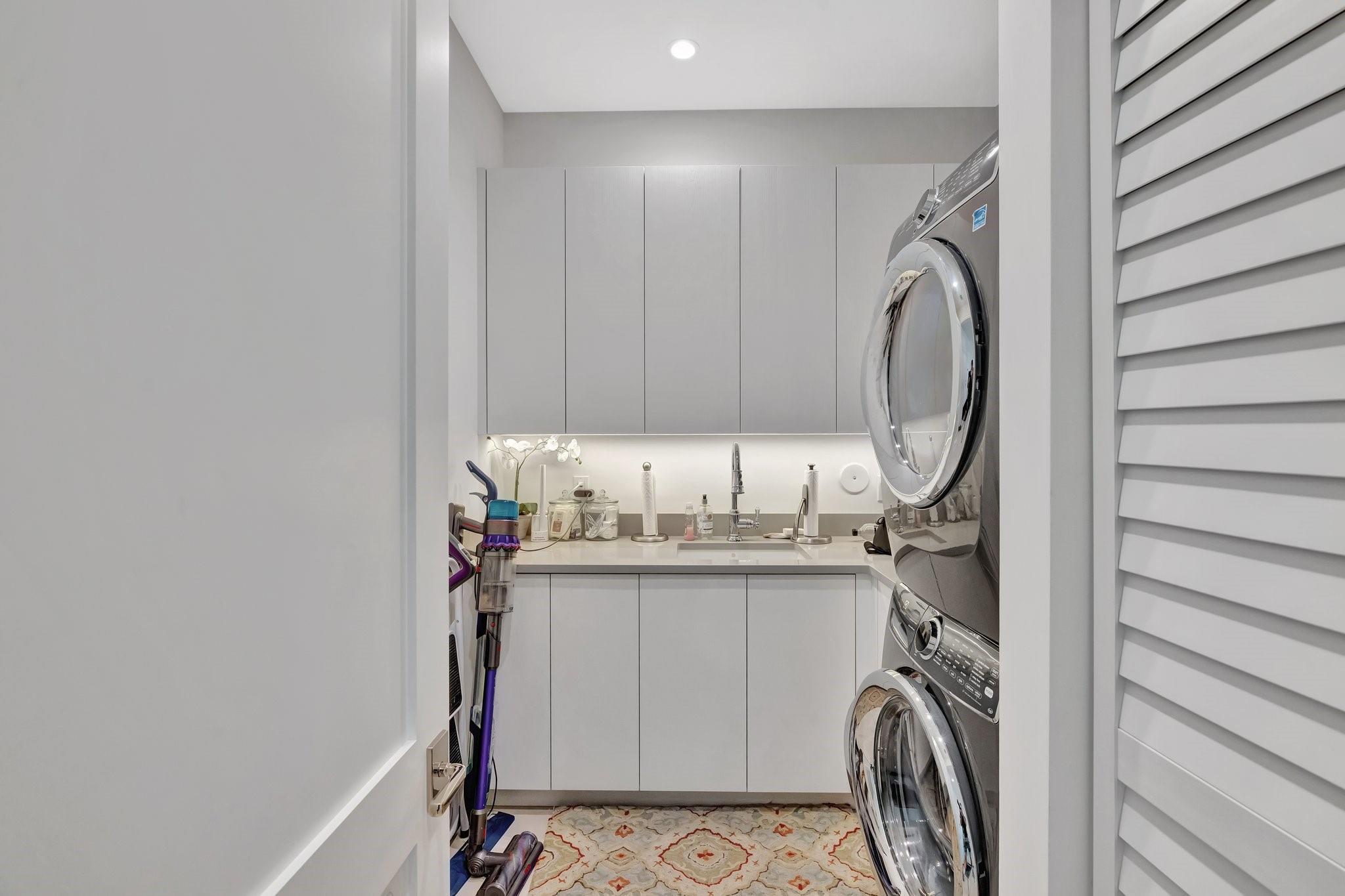 Las Olas Isles - Residential