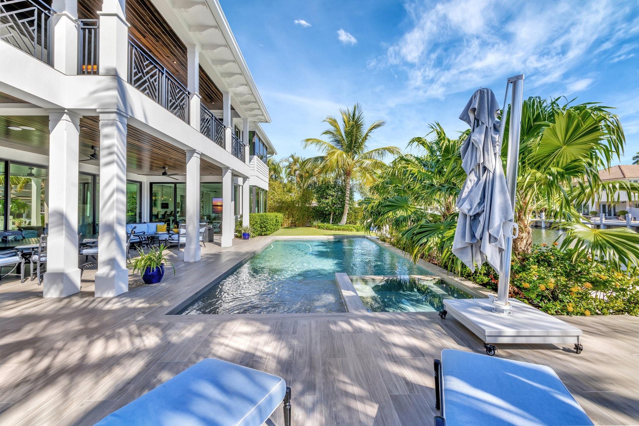 Las Olas Isles - Residential