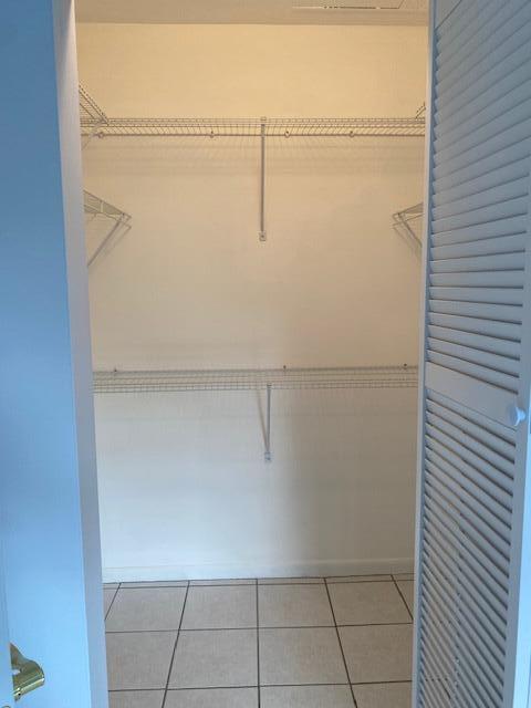 HOLIDAY VILLAGE - Residential Lease