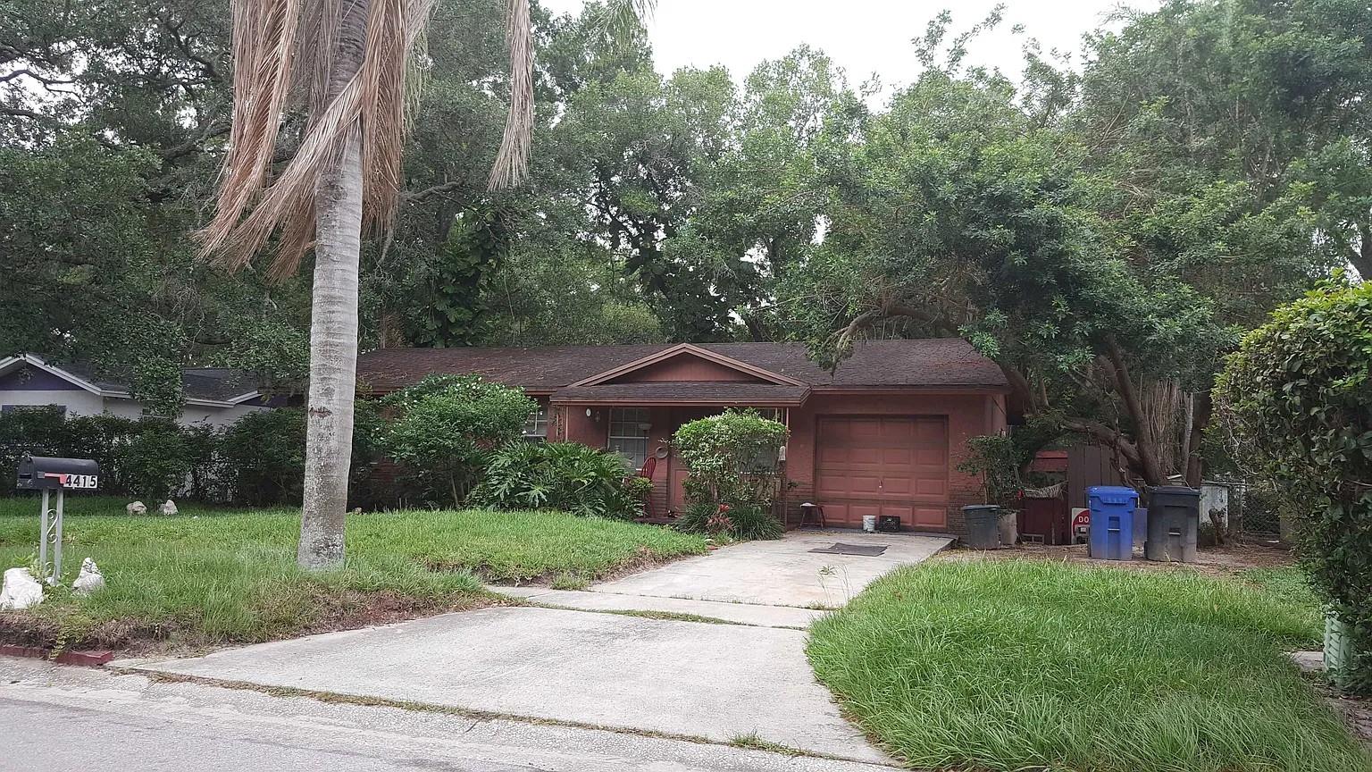 4415 Dolphin Dr