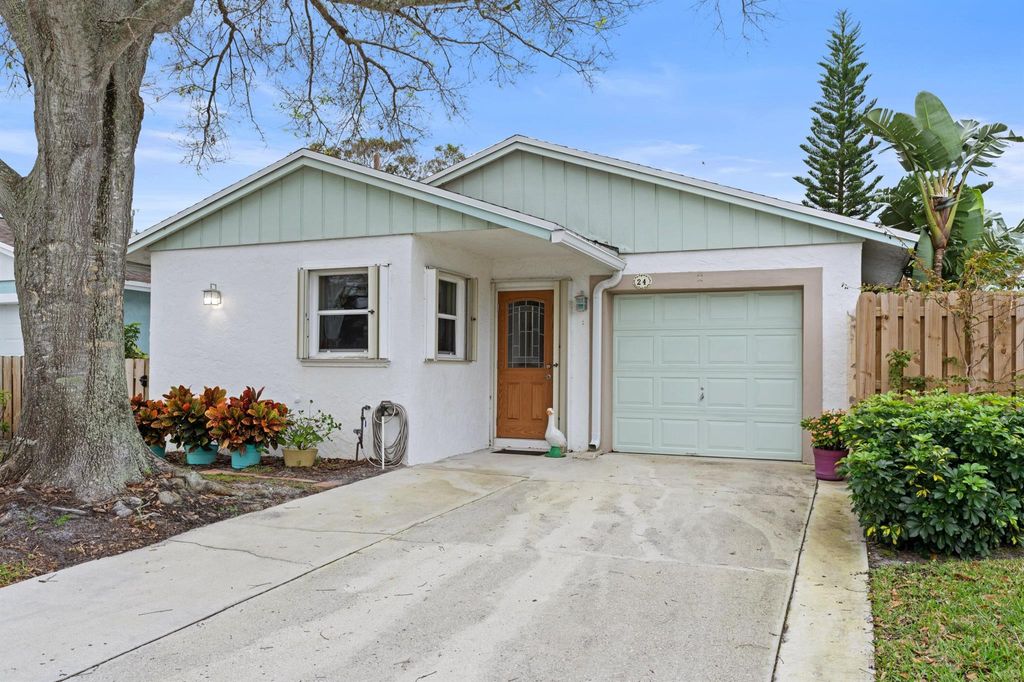 Photo of 141 E Riverside Drive #24, Jupiter, FL 33469 (MLS # R10952069)