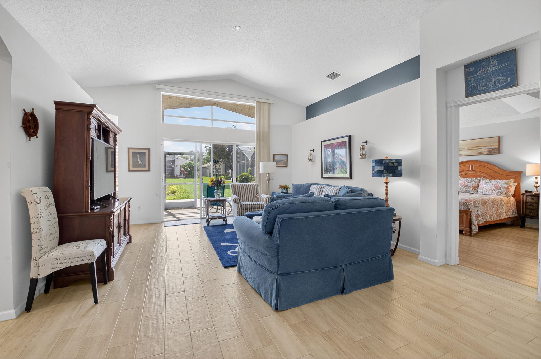 VALENCIA FALLS 6 - Residential