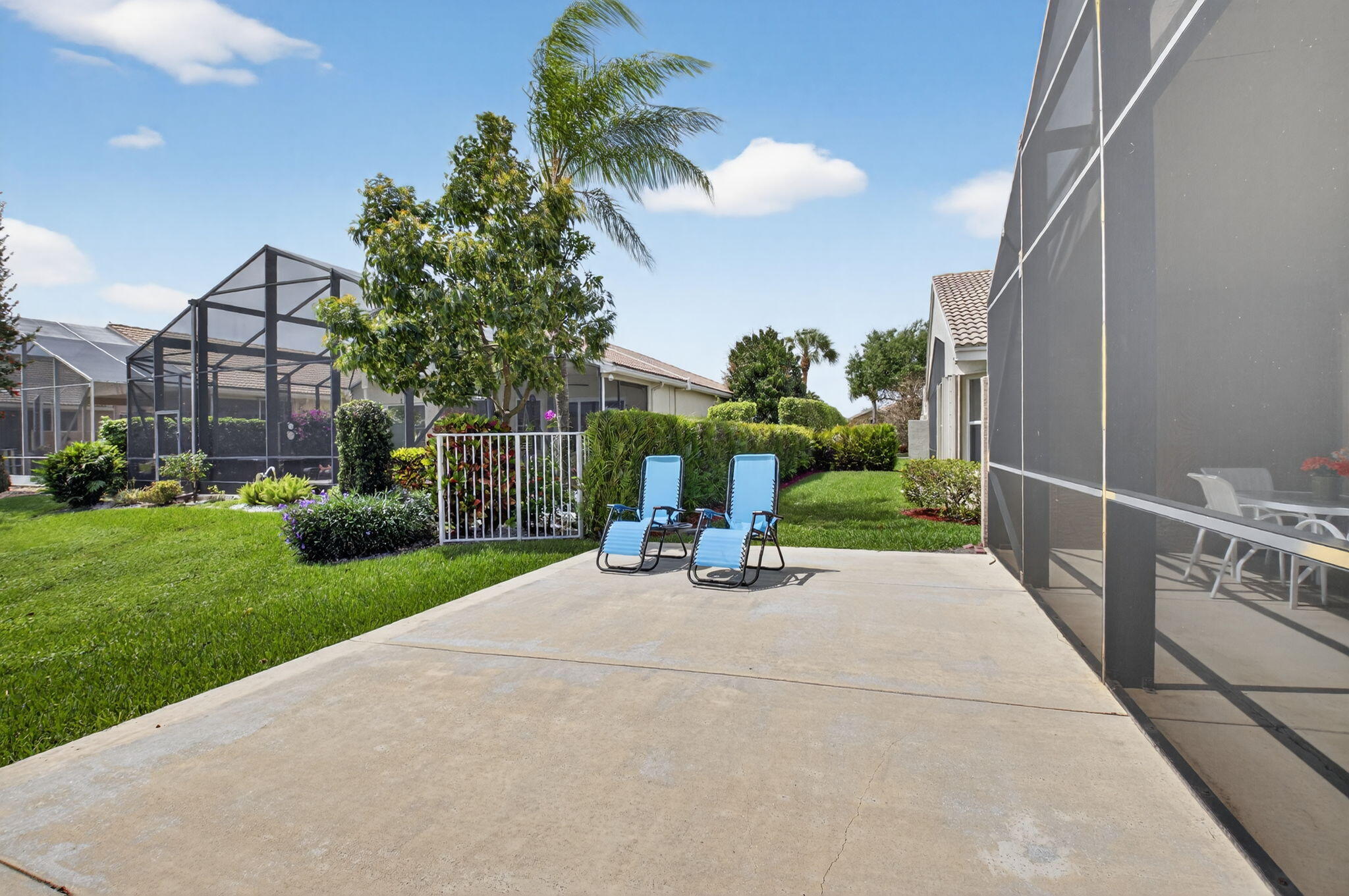 VALENCIA FALLS 6 - Residential