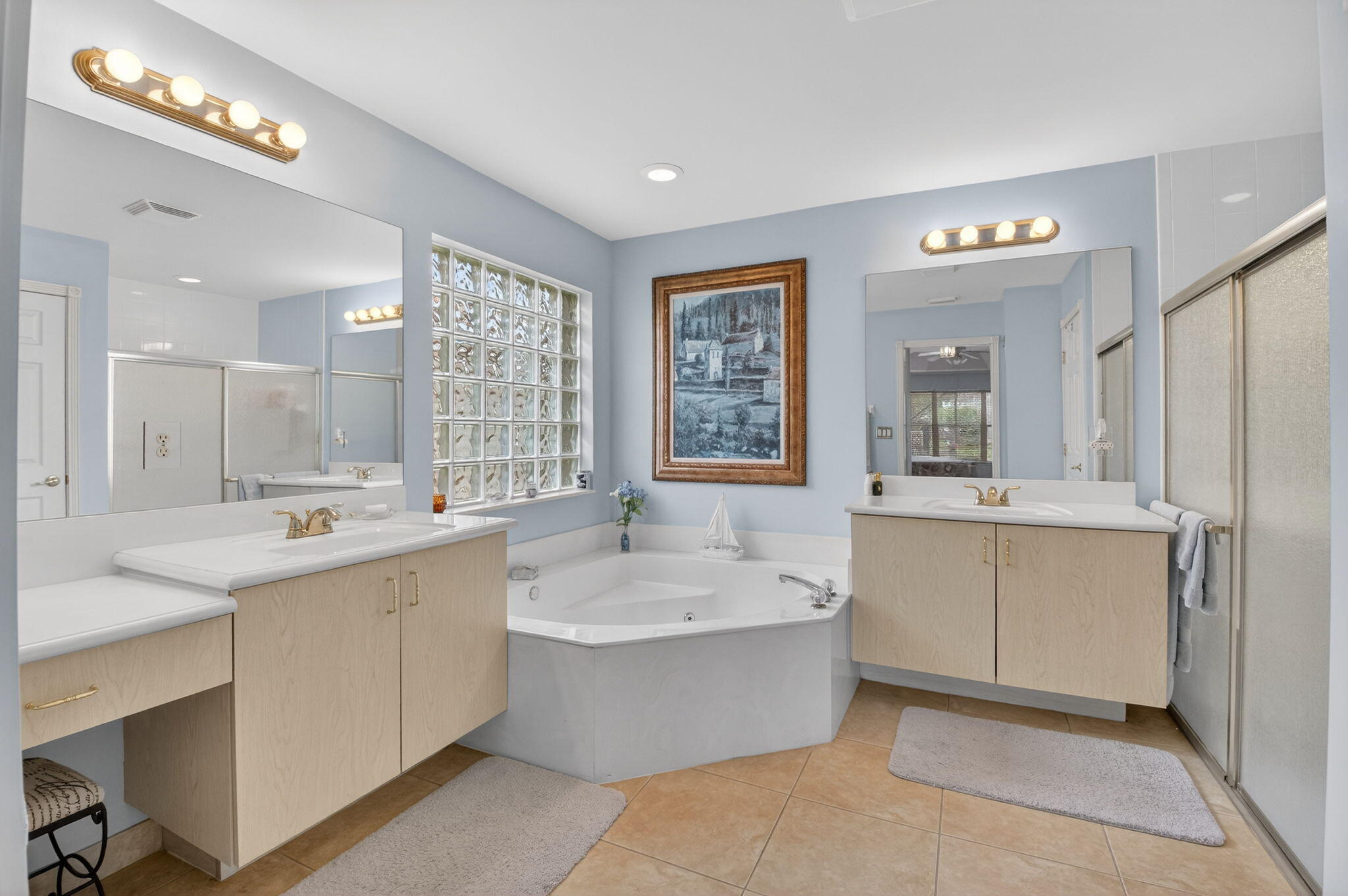 VALENCIA FALLS 6 - Residential