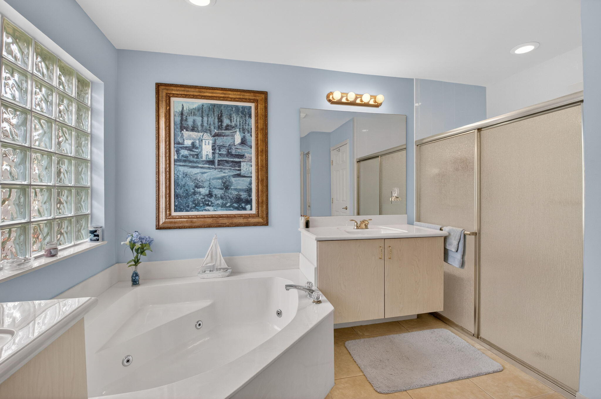 VALENCIA FALLS 6 - Residential