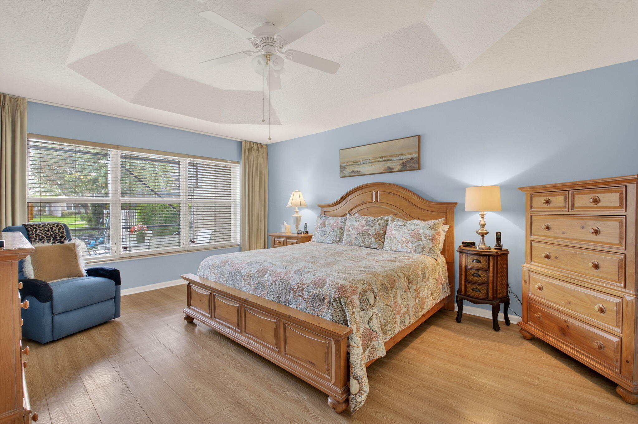 VALENCIA FALLS 6 - Residential