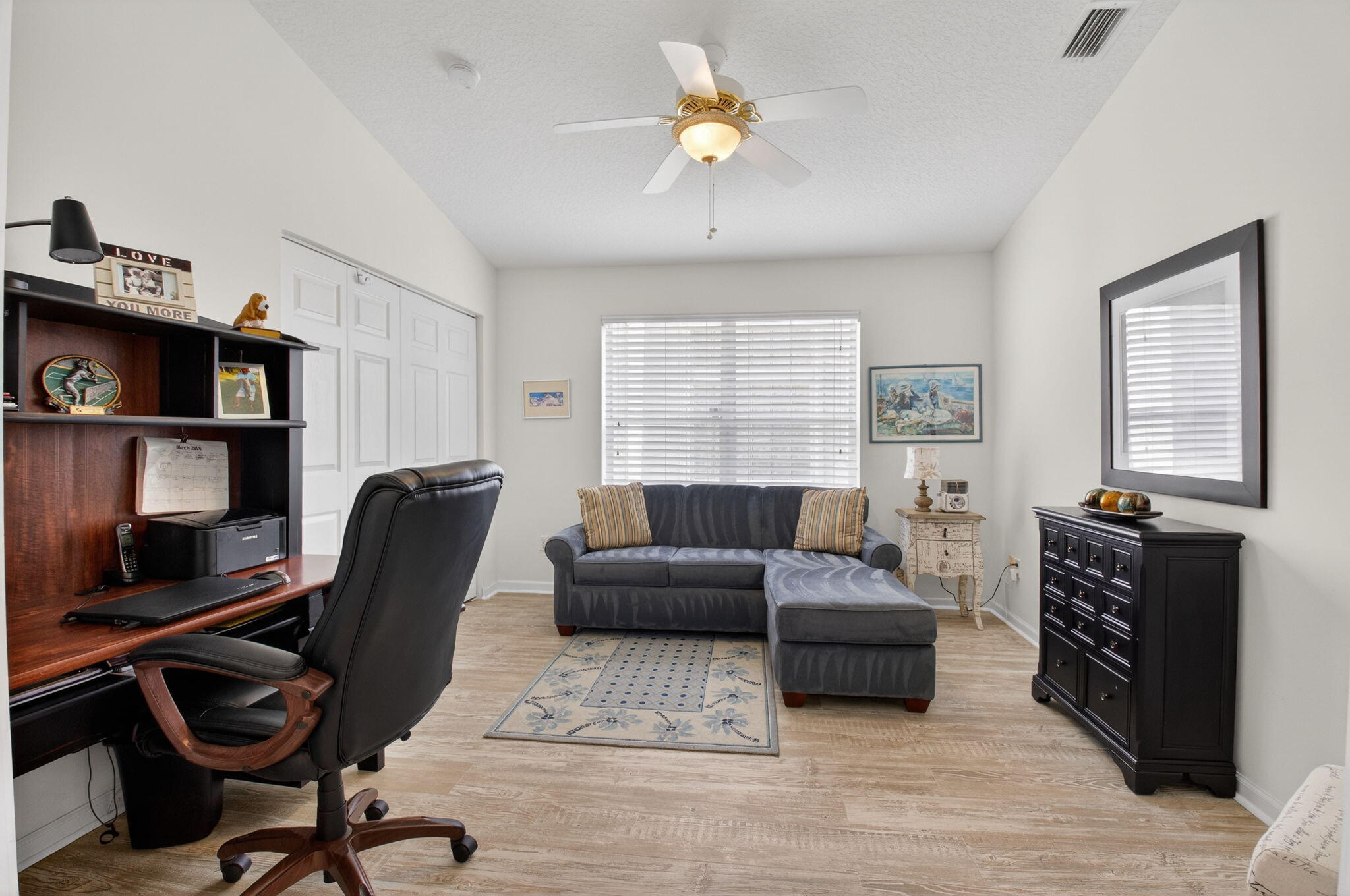 VALENCIA FALLS 6 - Residential