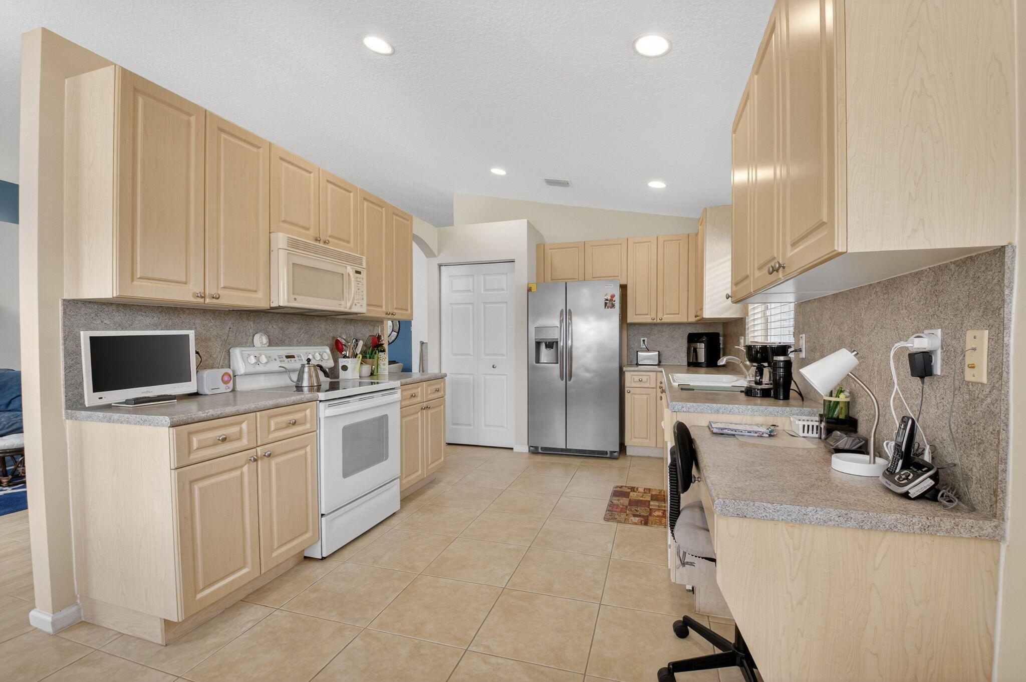 VALENCIA FALLS 6 - Residential