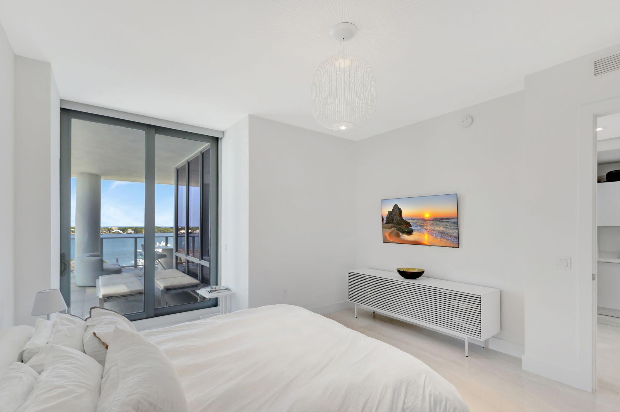 WATER CLUB 3 NORTH PALM B - Residential