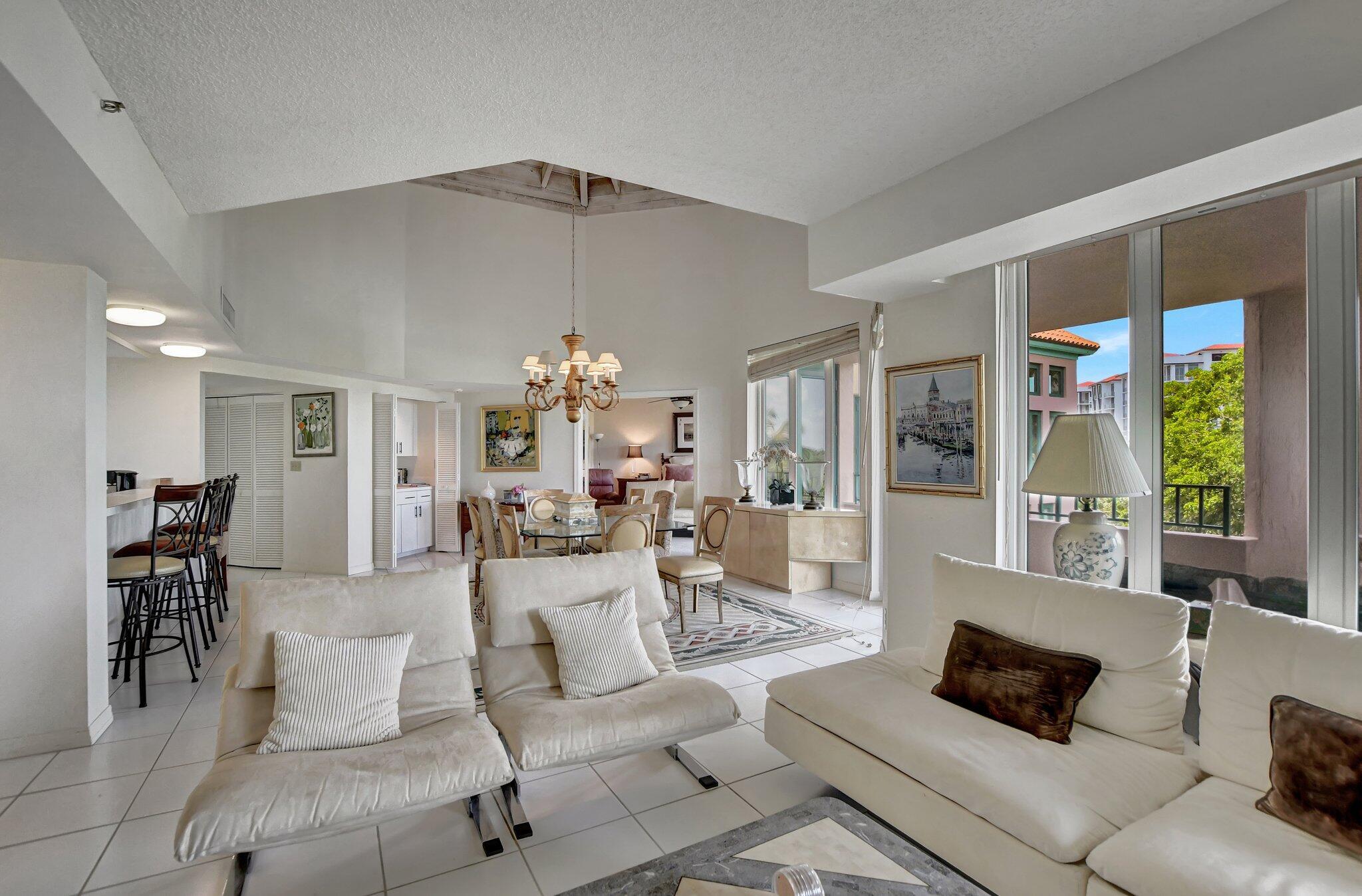 View photos, virtual tours, details... 100 SE 5th Ph 4 Avenue 504