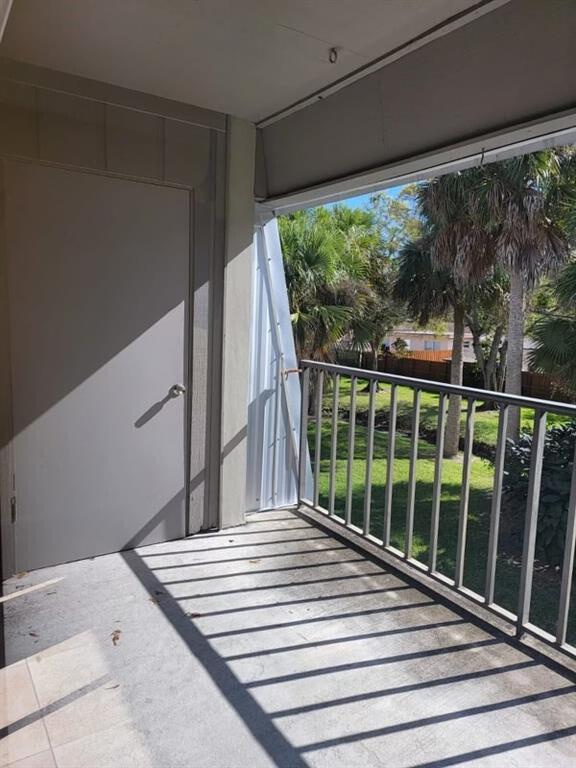 WOODLANDS CONDOMINIUM APARTMENT BUILDING 1 - Residential Lease