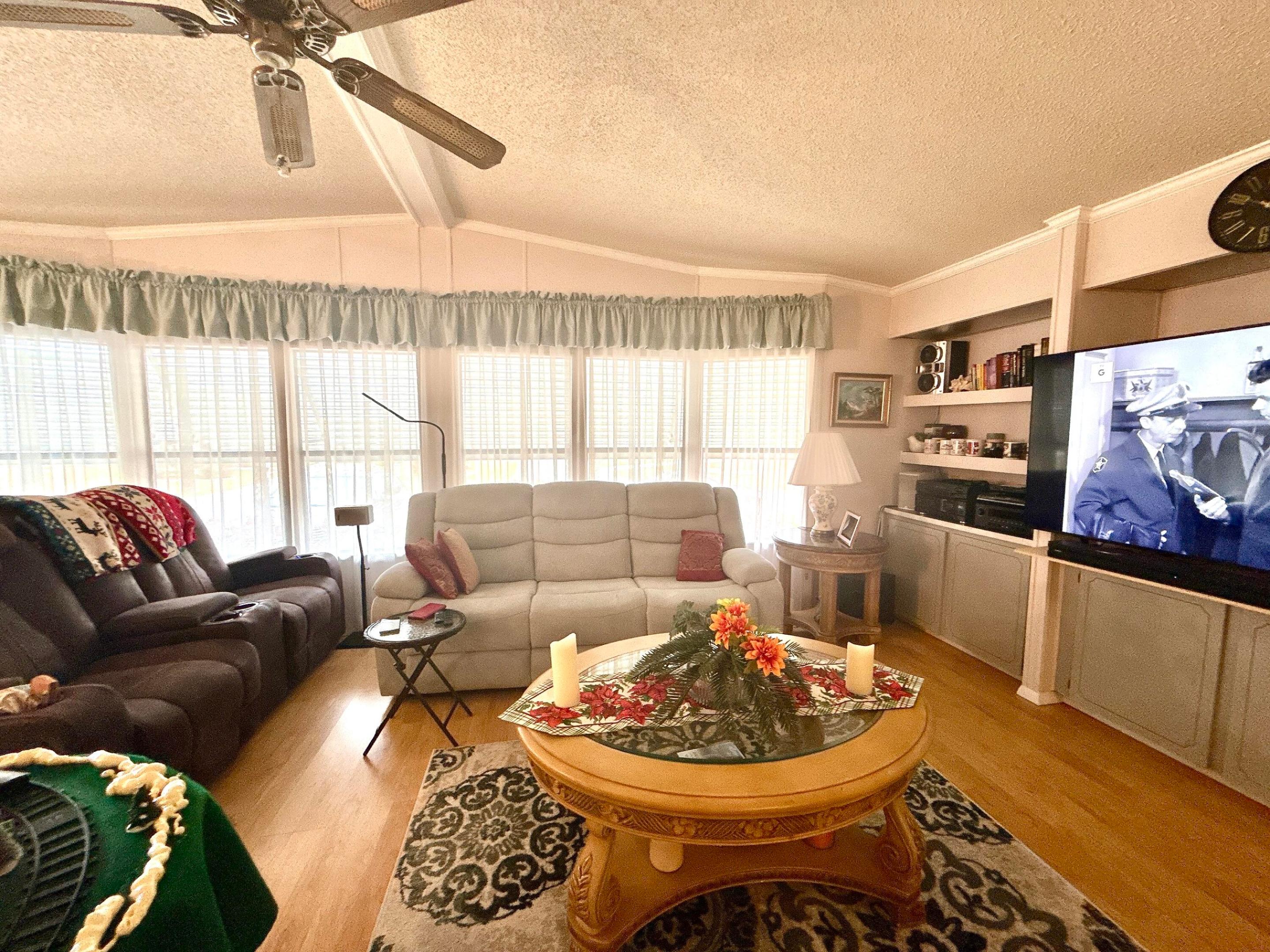 1331 Barefoot Circle