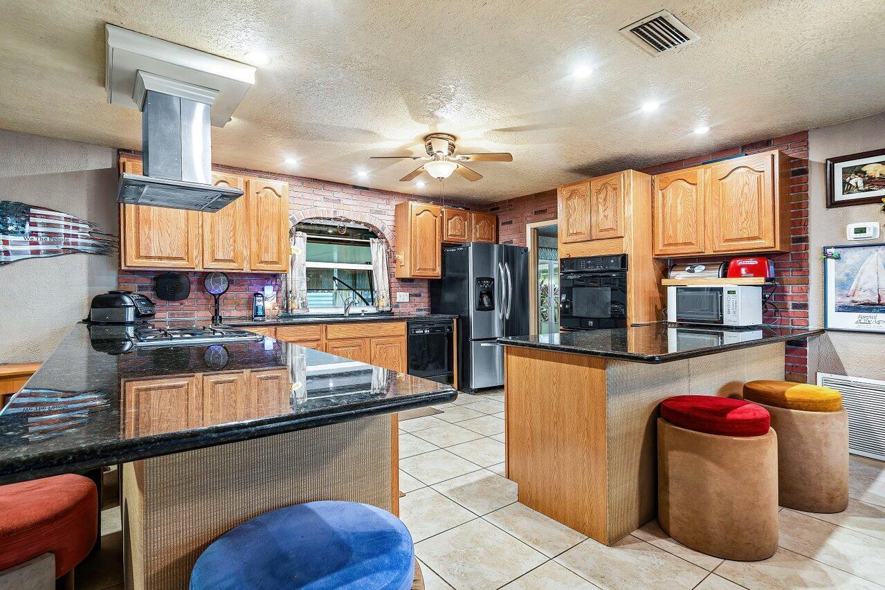 Pasadena Lakes - Residential