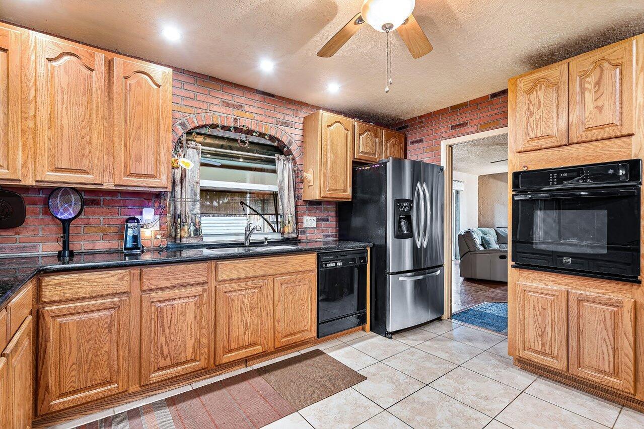 Pasadena Lakes - Residential