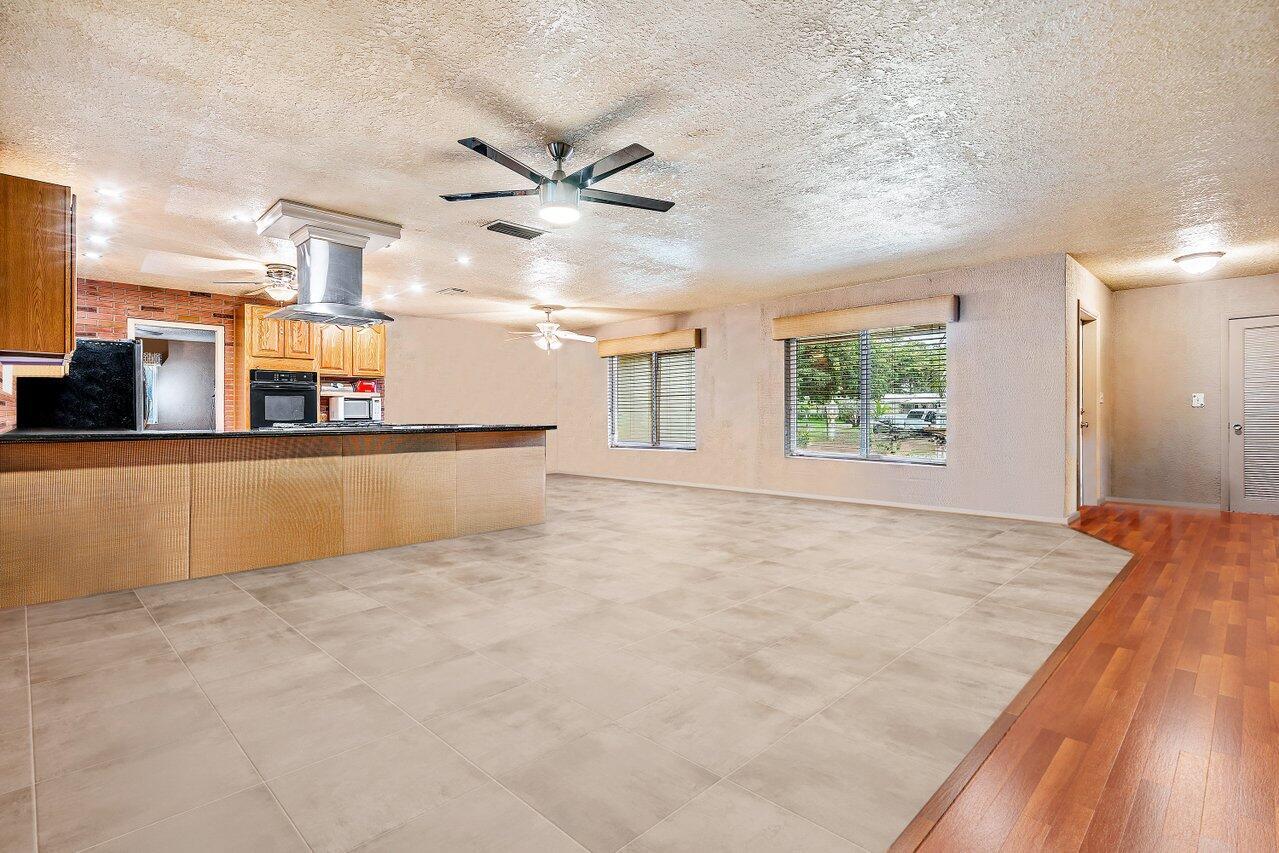 Pasadena Lakes - Residential