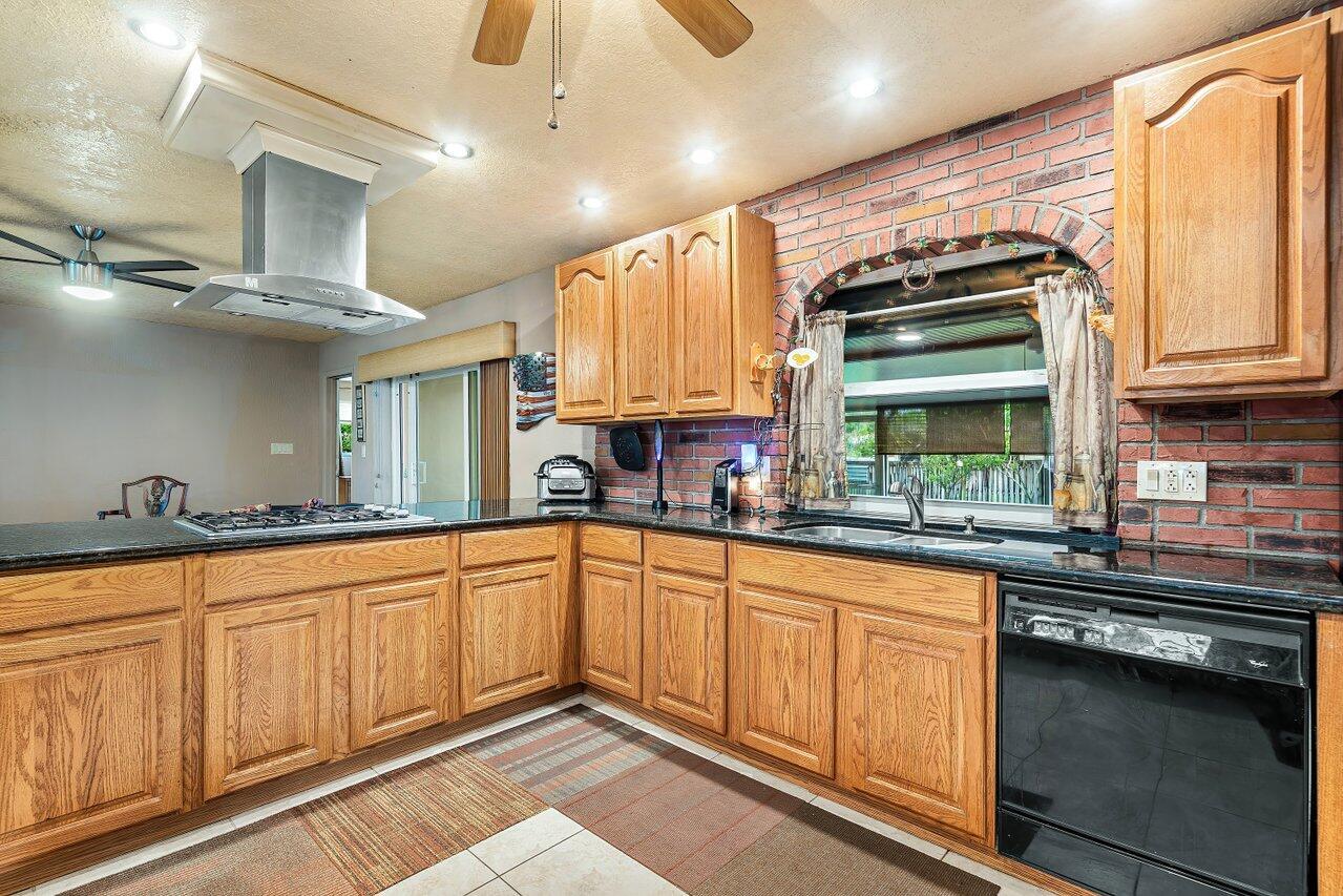 Pasadena Lakes - Residential