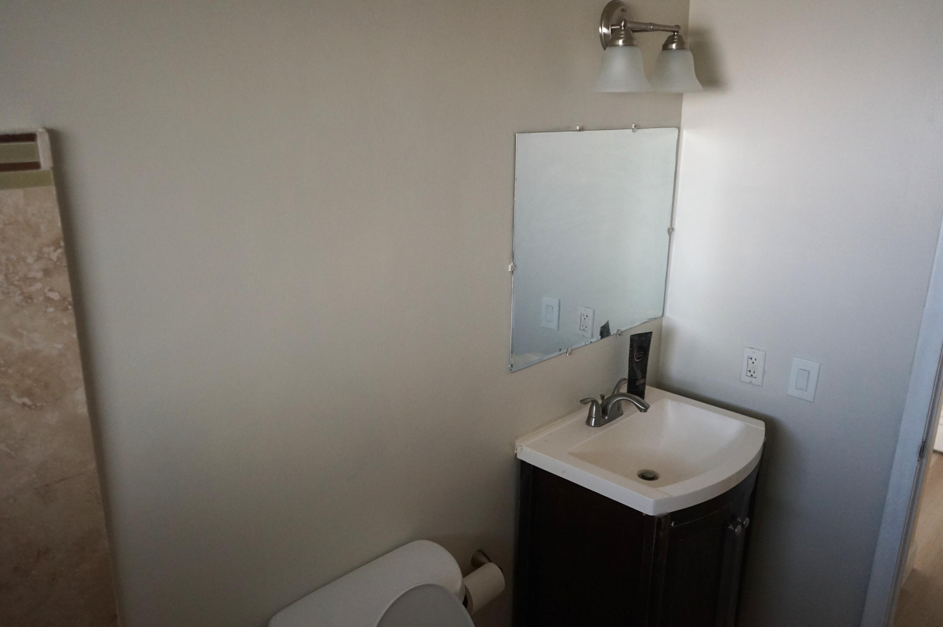 NORTH HOLLYWOOD - Residential Lease
