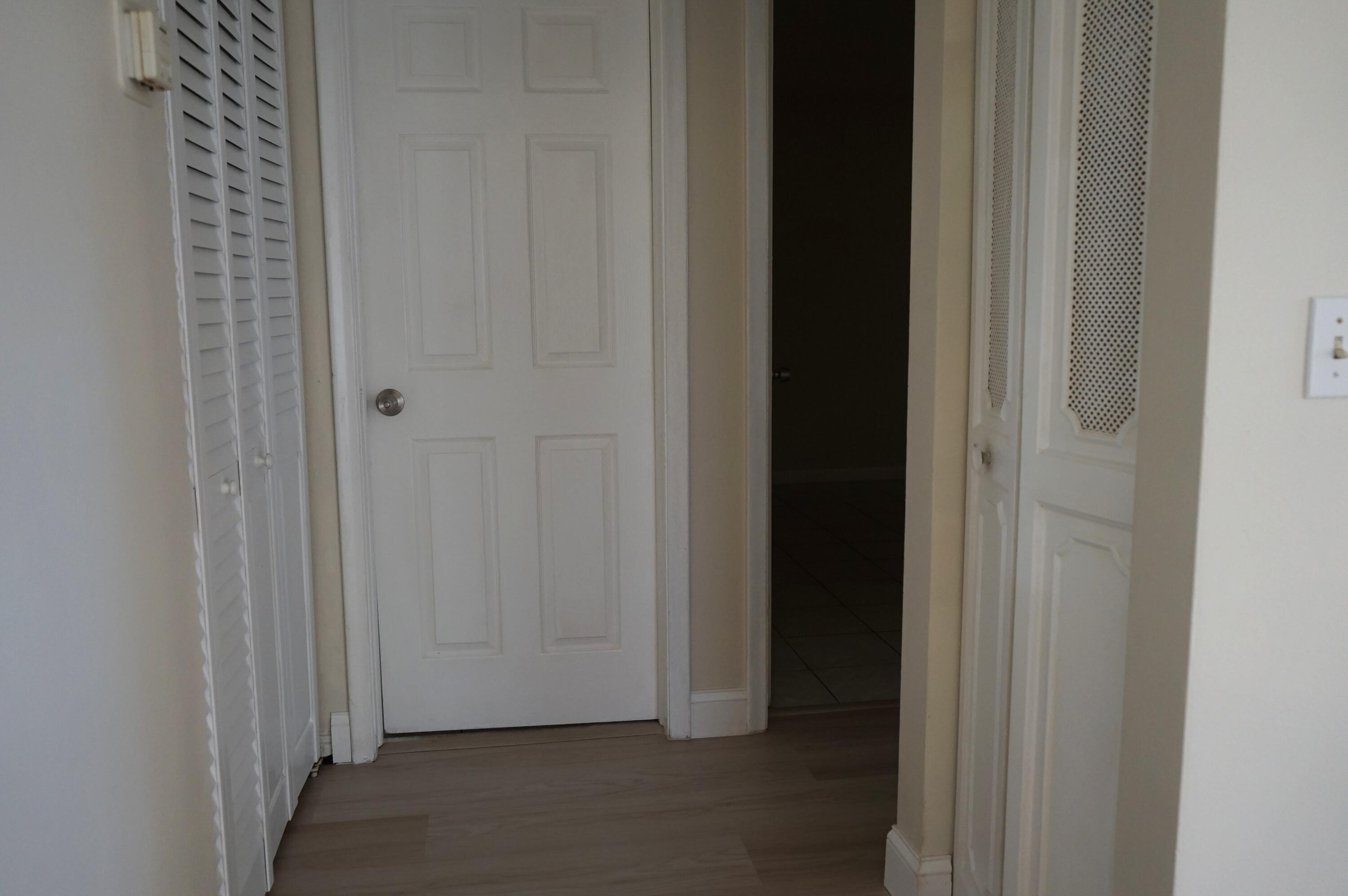 NORTH HOLLYWOOD - Residential Lease