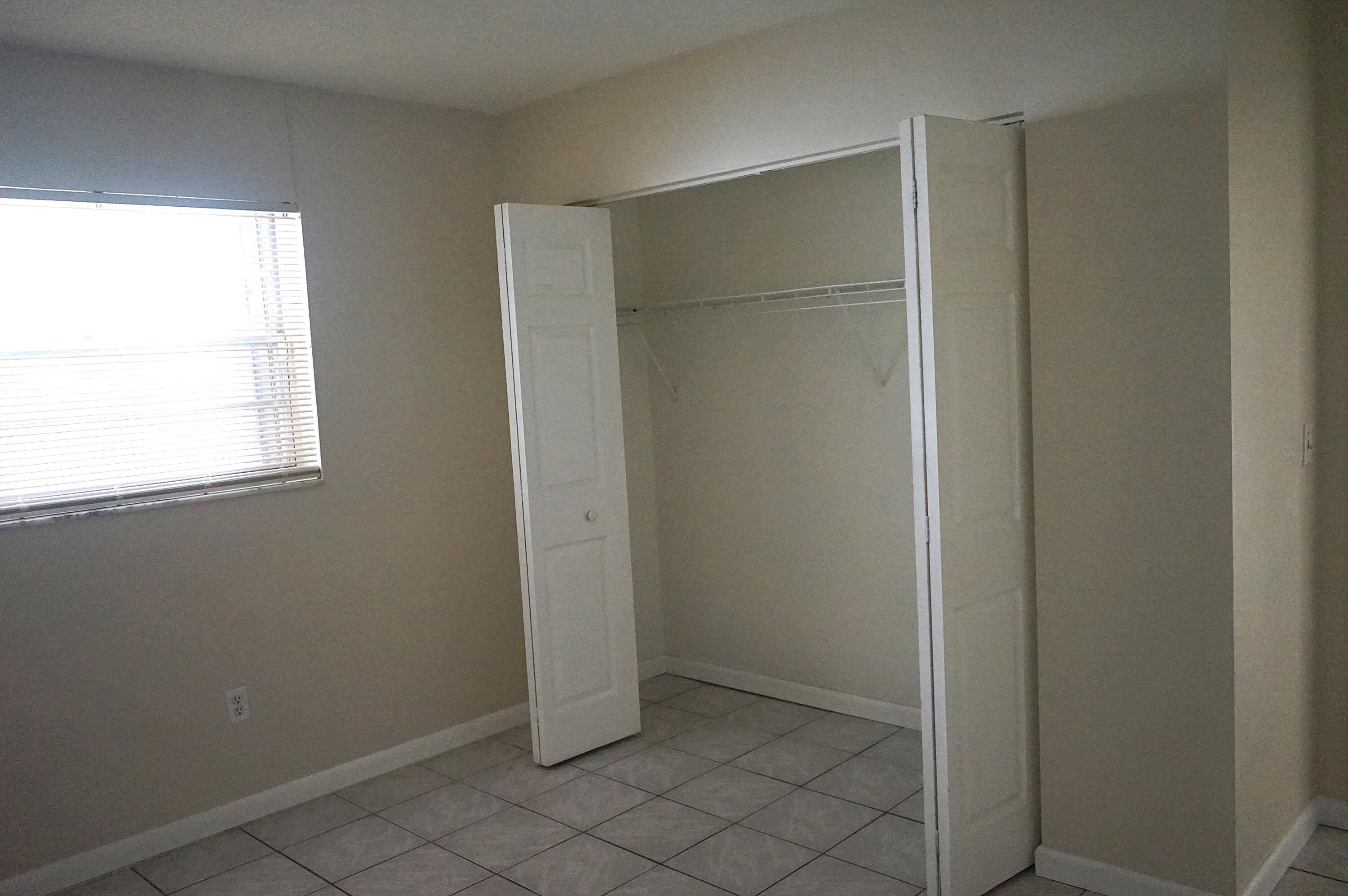 NORTH HOLLYWOOD - Residential Lease
