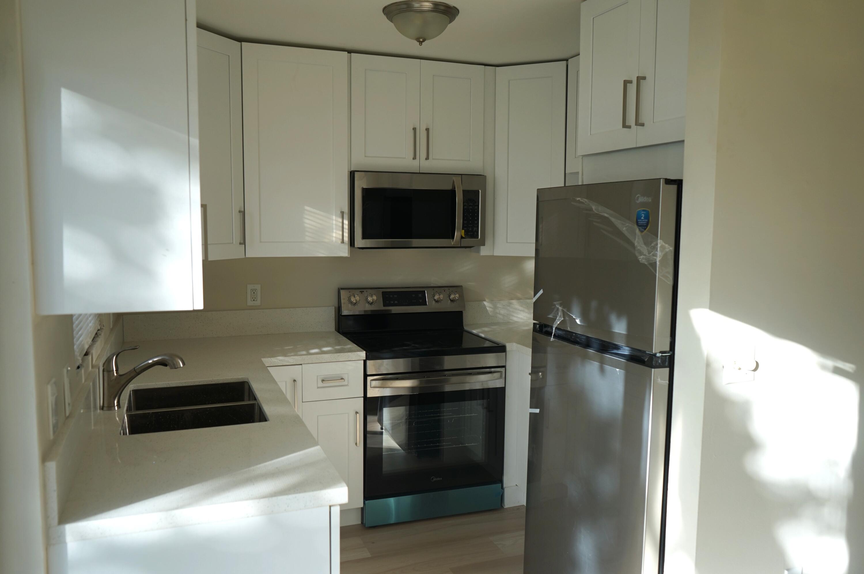 NORTH HOLLYWOOD - Residential Lease