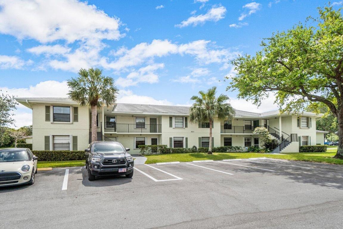 SABAL RIDGE CONDO - Residential Lease
