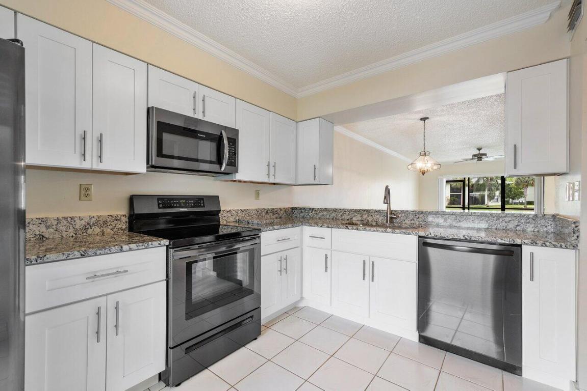 SABAL RIDGE CONDO - Residential Lease