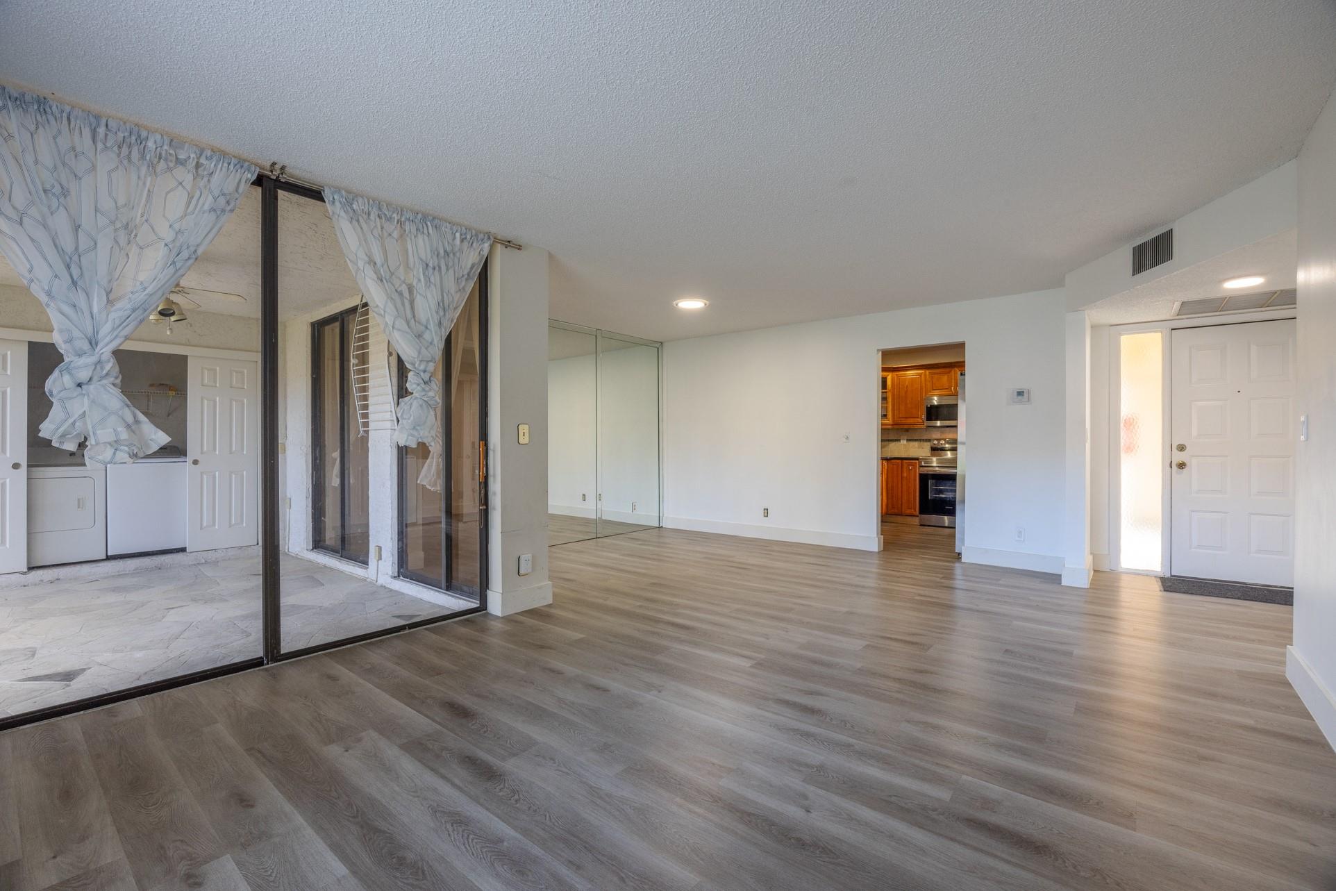 4154 Carambola Cir S 4154