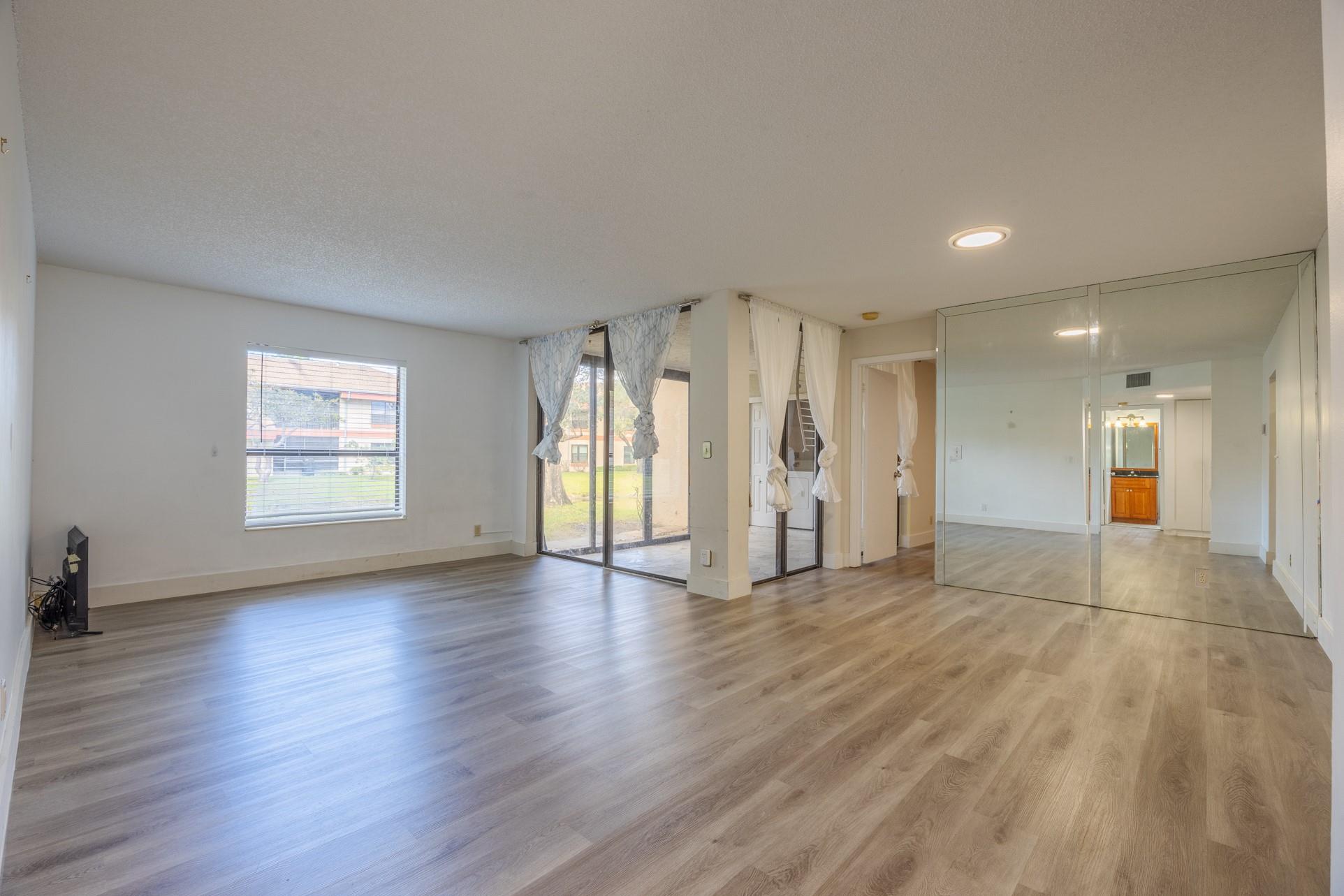 4154 Carambola Cir S 4154