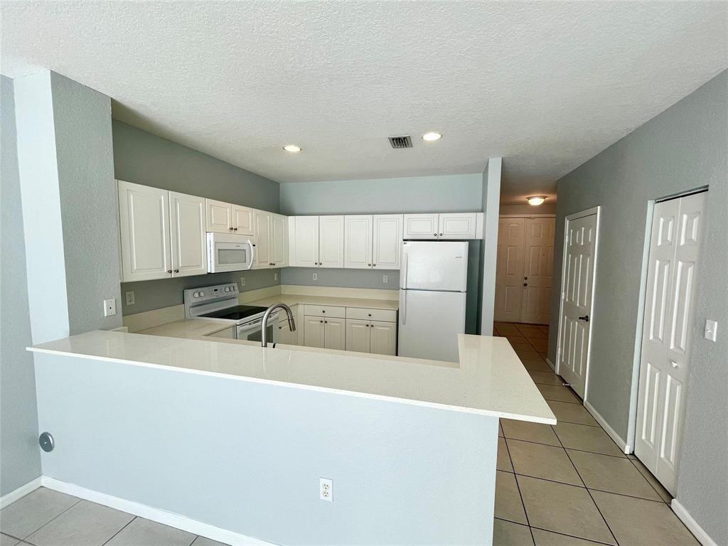 BRUCE PLAT - Residential Lease