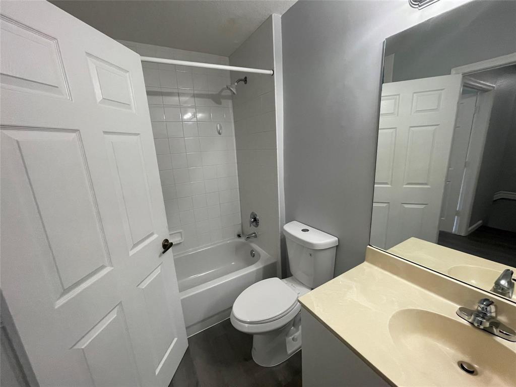 BRUCE PLAT - Residential Lease