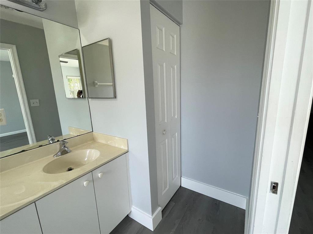 BRUCE PLAT - Residential Lease