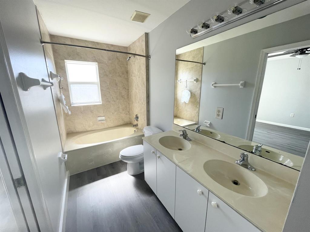 BRUCE PLAT - Residential Lease