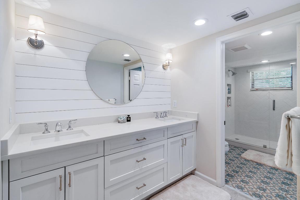 WATERBEND AT JONATHANS LANDING CONDO - Residential Lease