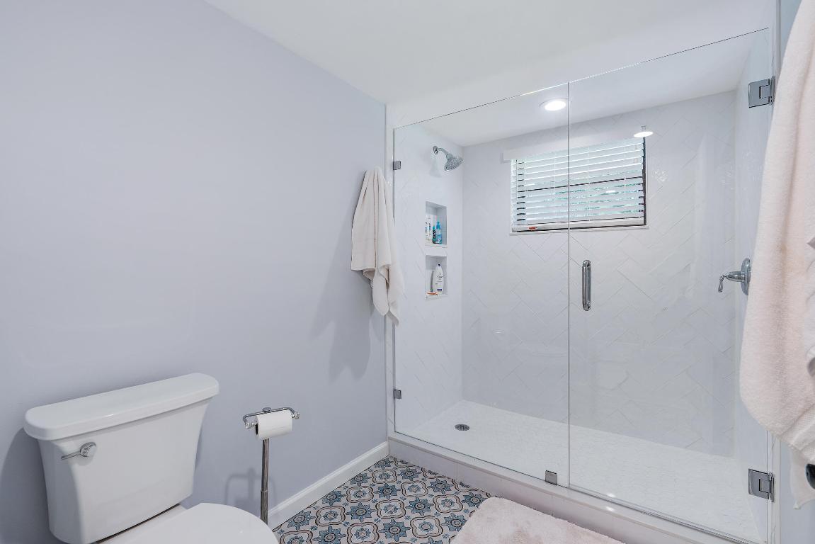 WATERBEND AT JONATHANS LANDING CONDO - Residential Lease