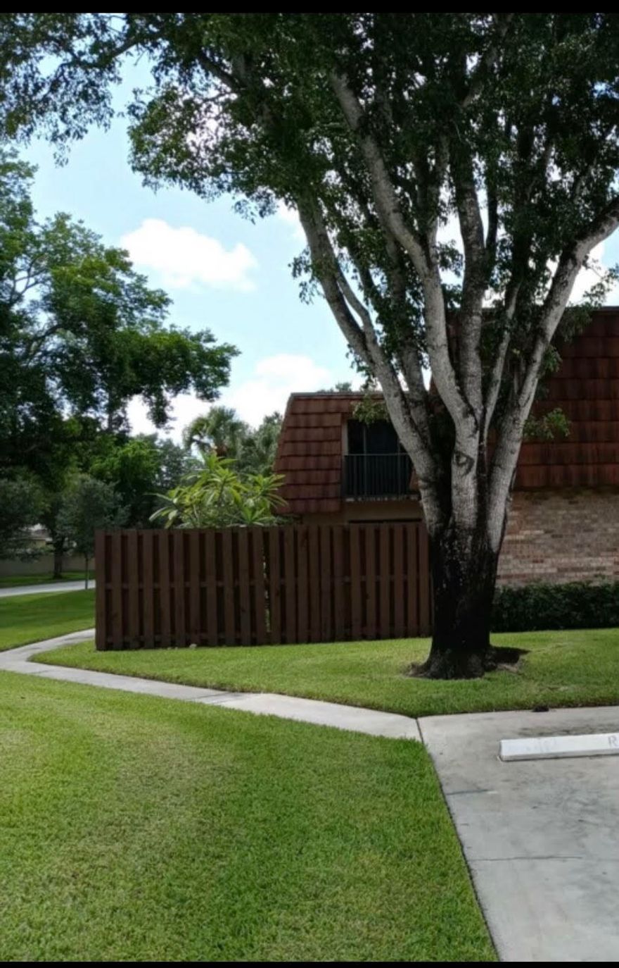 HANDYMAN SPECIAL!

HIGHEST AND BEST BY 5/22/2022 5PM