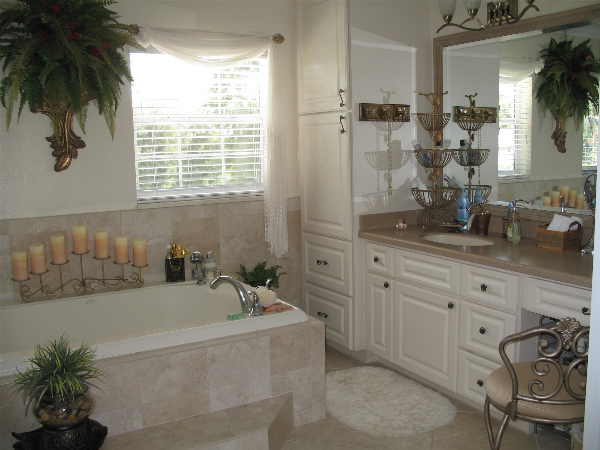 Magnolia Manor - Residential