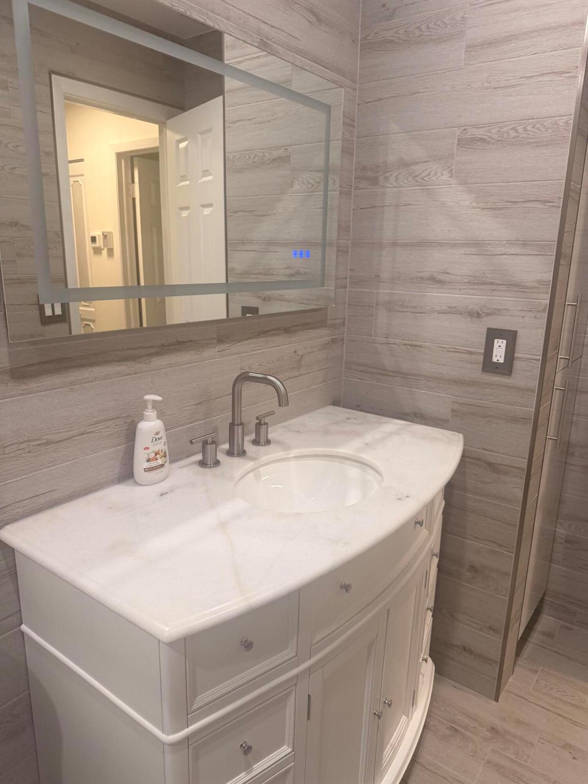 RAINBERRY BAY - Residential