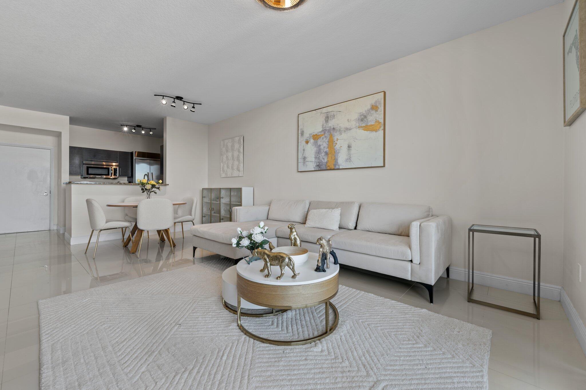 CITYPLACE SOUTH TOWER CONDO - Residential