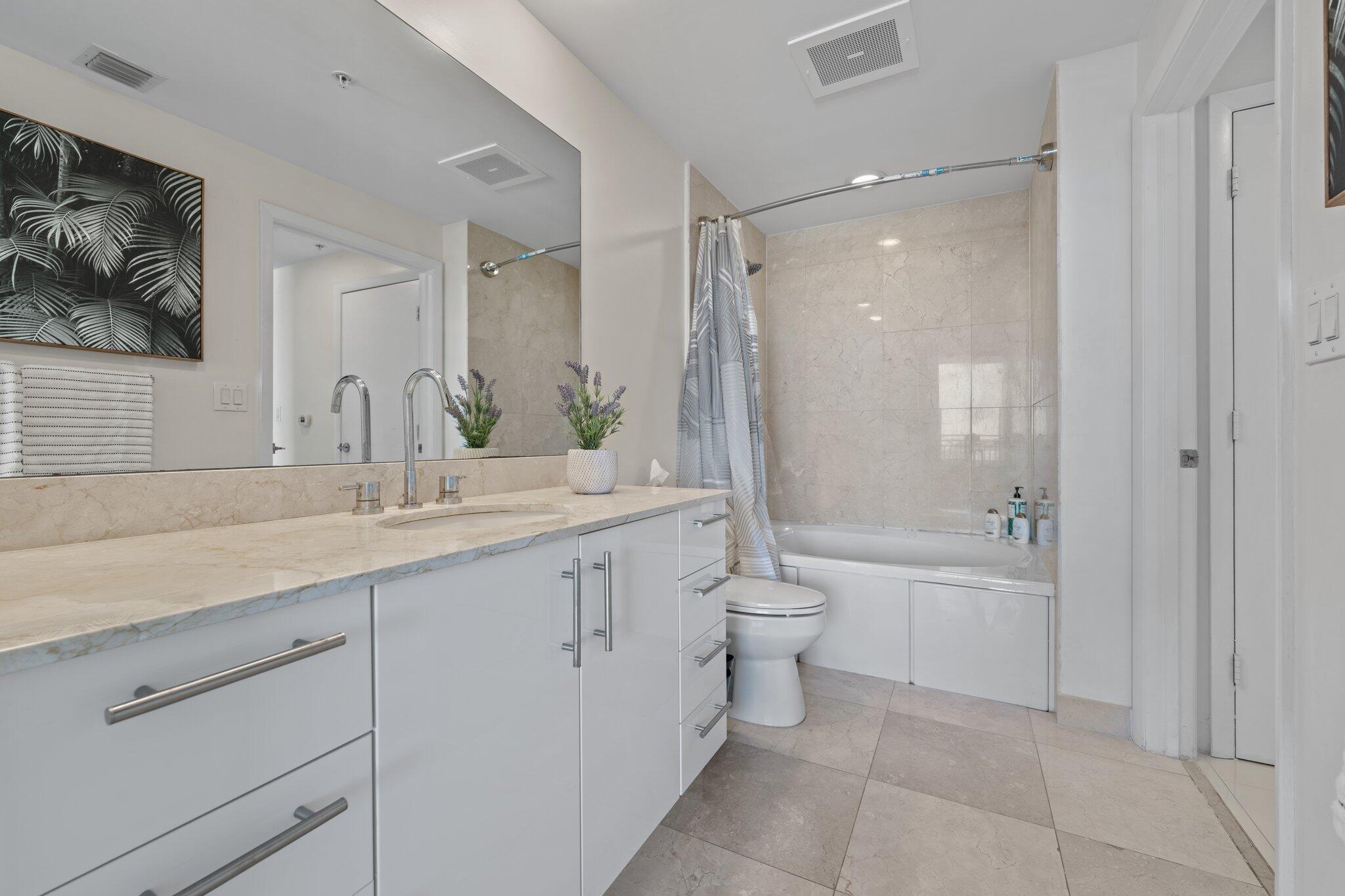 CITYPLACE SOUTH TOWER CONDO - Residential