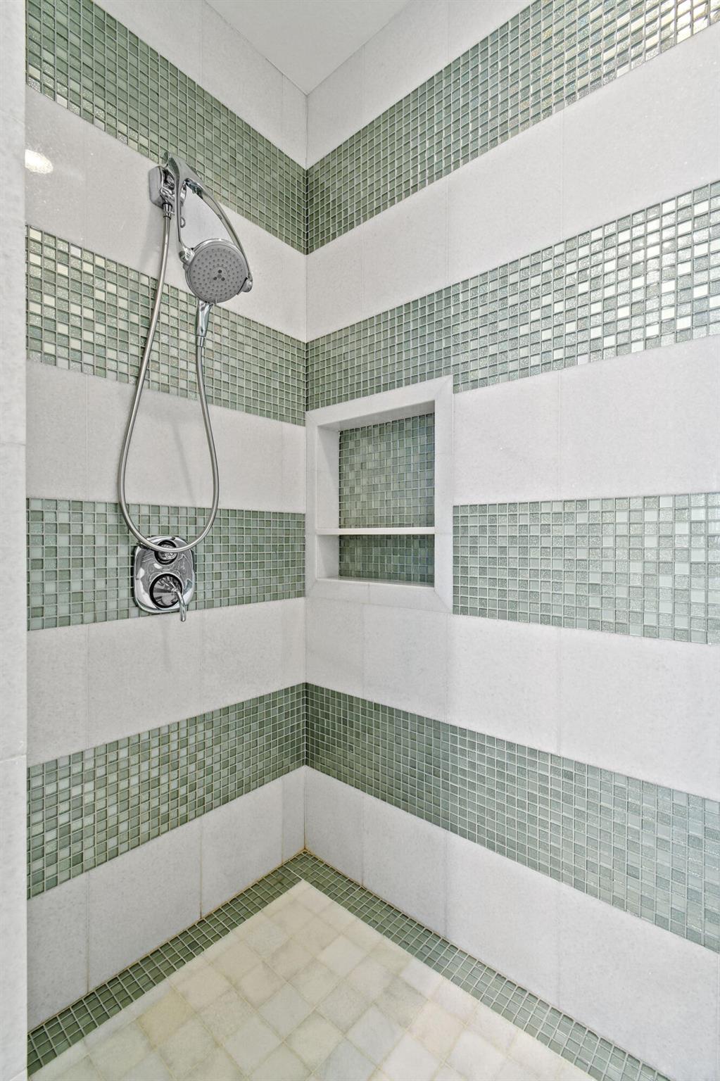 PASEOS - Residential